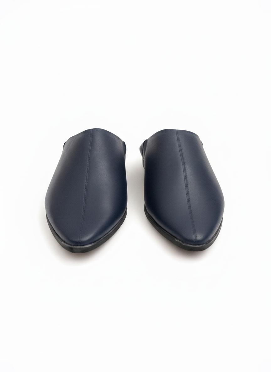 Balgha babouche en bleu marine e caftan nawal