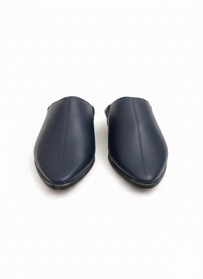 Balgha babouche en bleu marine e caftan nawal